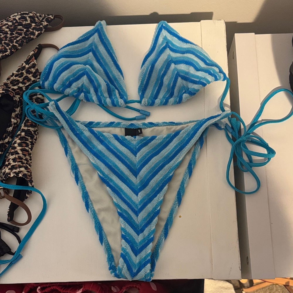 triangl swimwear Blue & Light Blue Striped Triangle Bikini